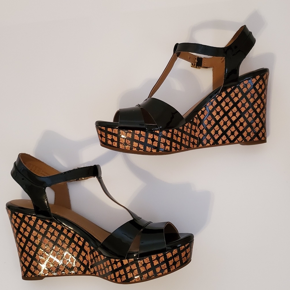 Mint Condition Clarks Black Platform Sandals - image 1